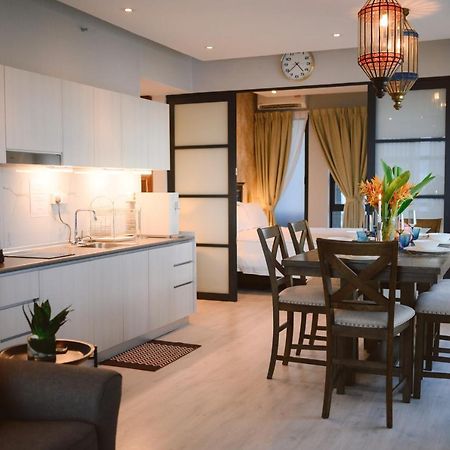 Petronella Suites Apartment @ Jesselton Quay โกตาคินาบาลู ภายนอก รูปภาพ