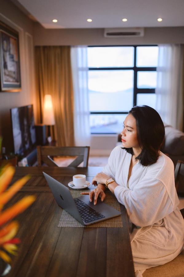 Petronella Suites Apartment @ Jesselton Quay โกตาคินาบาลู ภายนอก รูปภาพ
