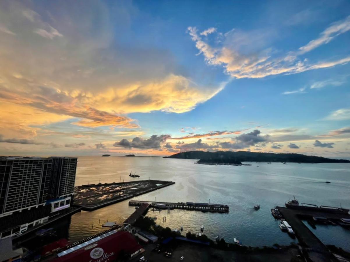 Petronella Suites Apartment @ Jesselton Quay โกตาคินาบาลู ภายนอก รูปภาพ