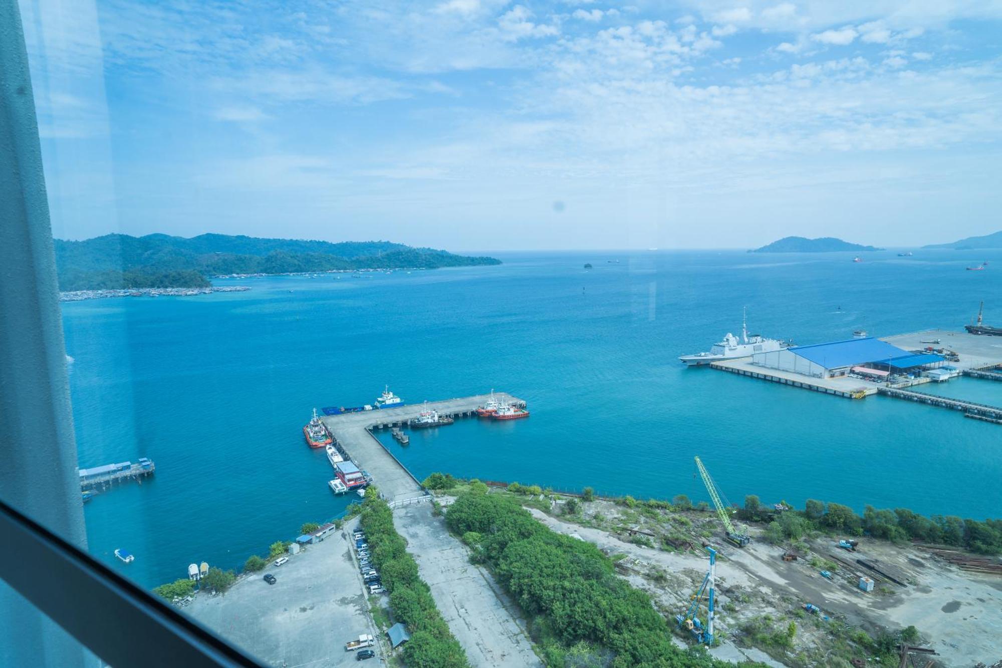 Petronella Suites Apartment @ Jesselton Quay โกตาคินาบาลู ภายนอก รูปภาพ